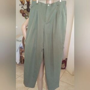 BNWOT VINTAGE PLANTS BY DIANE RICHARD SZ. 16 GREEN PLEATED W/ DEEP POCKETS